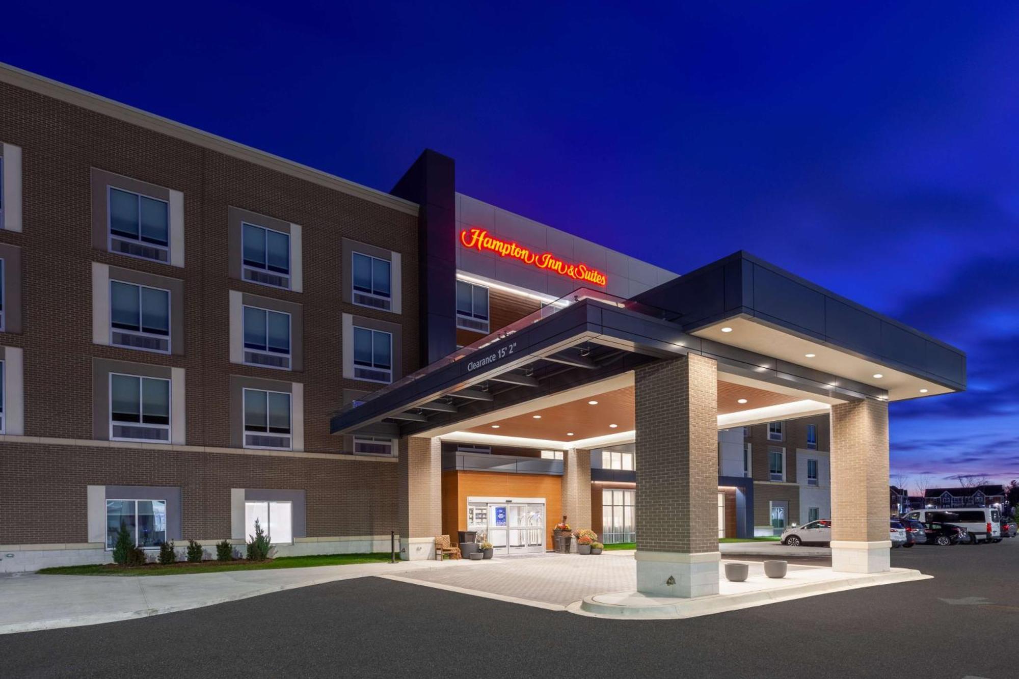 Hampton Inn & Suites Bloomfield Hills Detroit Exterior photo